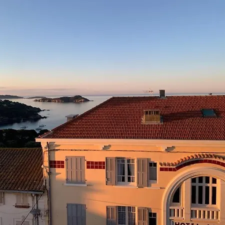 A Giens Vue Porquerolles *